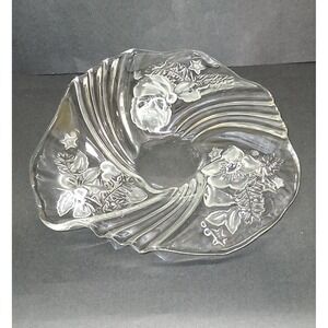 Vintage Mikasa Christmas  Bowl Clear Lead Crystal, Frosted‎ Leaves & Santa